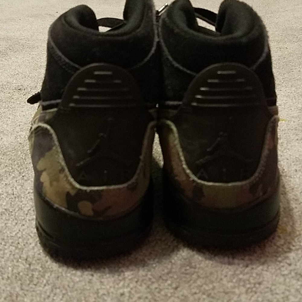 Shoes - Picture 3 of 3